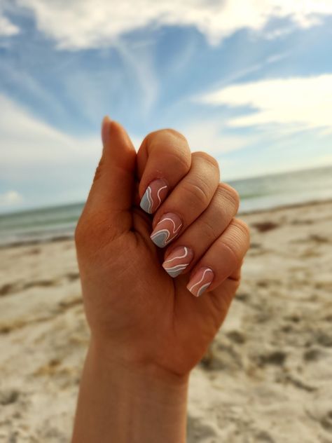 Seaside Nails The Beach, Surfboard Nail Art, Minimal Beach Nails, Surf Board Nails, Seaside Nail Art, Surfboard Nails, Coastal Cowgirl Nails, Beach Girl Nails, Surfer Nails