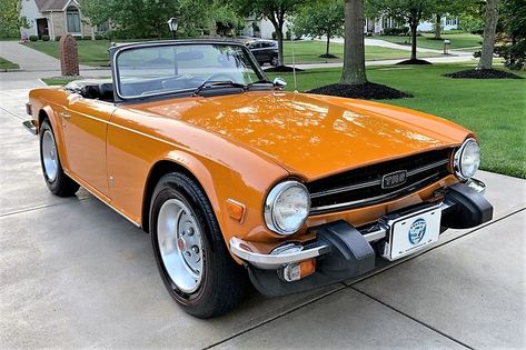 Classic British Cars, Nice Sports Cars, Small Sports Cars, Triumph Tr4, Triumph Cars, Triumph Tr6, Triumph Spitfire, British Sports, British Sports Cars