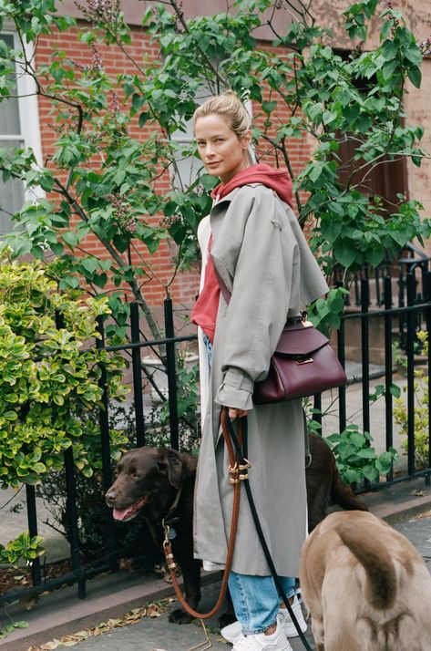 Givenchy Mystic Bag, Carolyn Murphy Style, Nadja Auermann, Carolyn Murphy, Elevated Basics, Ocean Conservation, Ashley Graham, Naomi Campbell, Autumn Style