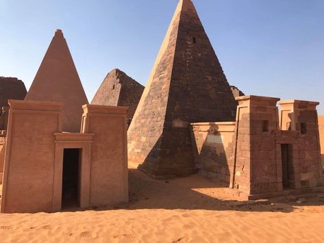 Nubian Pyramids, Nubian Architecture, Homecoming Book, Ancient Kush, Ancient Nubia, Black Architecture, African Architecture, African American Artwork, Egyptian Temple