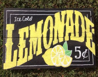 Lemonade Stand Sign, Lemonade Decor, Diy Lemonade Stand, Lemon Crafts, Lemonade Sign, Summertime Crafts, Lemon Decor, Homemade Decor, Lemonade Stand