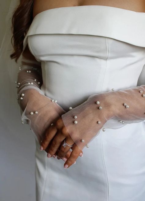 Sheer Pearl Gloves Wedding, Tulle Gloves Wedding Dress, Wedding Gloves With Pearls, White Bridal Gloves, Tulle Bridal Gloves, Pearl Wedding Gloves, Wedding Shower Attire, Bridal Gloves Fingerless, Sleeveless Wedding Dress With Gloves