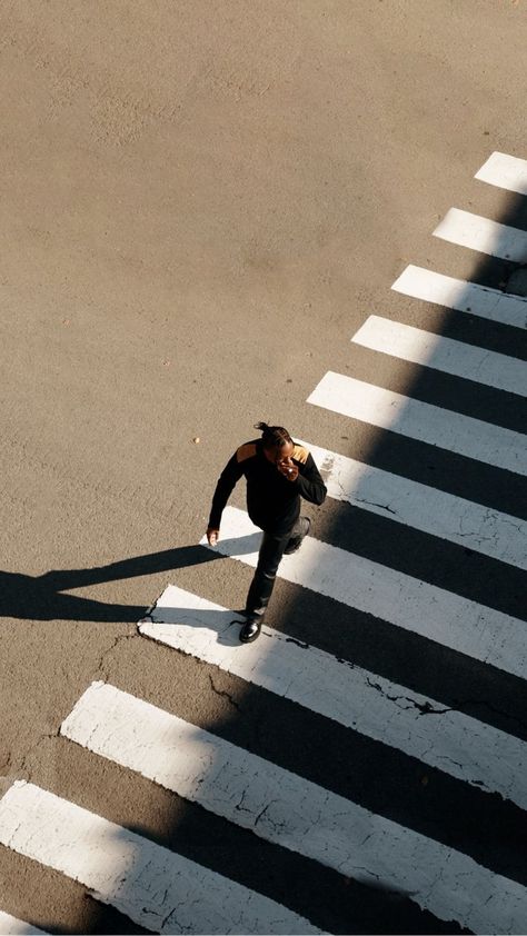 Street Photography People, Mens Photoshoot Poses, Minimal Photography, High Angle, Photoshoot Concept, London Street, Cinematic Photography, Photography Poses For Men, Abstract Photography