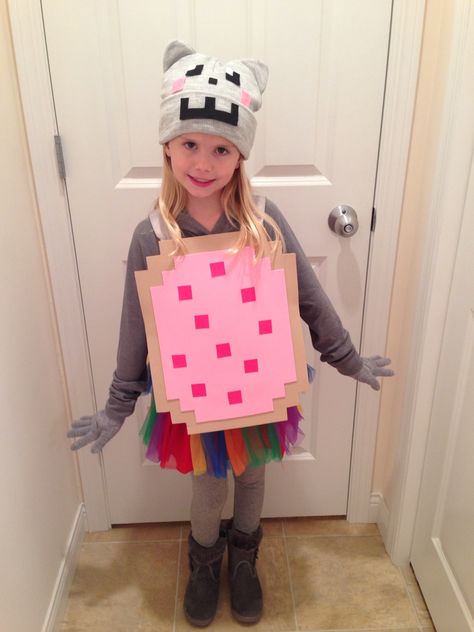 Nyan cat diy kids costume Nyan Cat Costume, Diy Halloween Costumes For Girls, Creeper Costume, Cats Costume, Cat Costume Kids, Minecraft Costumes, Hellboy Tattoo, Minecraft Decoration, Kostum Halloween