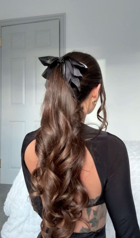 #HairTrends#Ponytail#HairGoals#Blonde#TrendingNow Black Bow Ponytail, Ponytail Curls Hairstyles, Hairstyles For School Dances Curls, Curled Hair In Ponytail, Formal Hairstyles With Bow, Elegant School Hairstyles, Hairstyles With Black Bow, Ponytail Hairstyles For Wavy Hair, Curly Ponytail With Bow