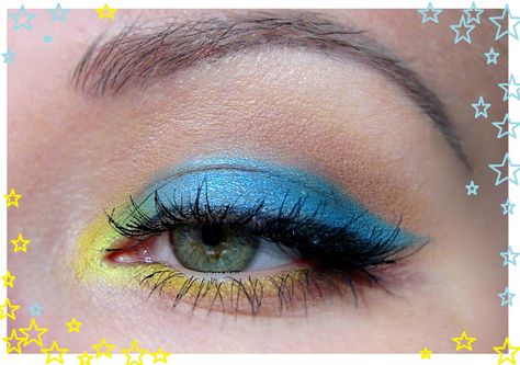 Blue And Yellow Eyeliner, Blue Gold And White Makeup, Van Gogh Eye Makeup, Yellow And Blue Makeup Looks, Minion Inspired Makeup, Blue And Yellow Eye Makeup, Yellow And Blue Eyeshadow Looks, Blue Yellow Eye Makeup, Blue And Yellow Eyeshadow Looks