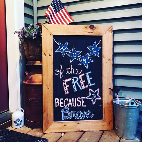 4 Of July Chalkboard Art, Memorial Day Sign Ideas, Memorial Day Board Ideas, Memorial Day Chalk Art, Fourth Of July Chalk Art, Memorial Day Chalkboard Ideas, 4th Of July Chalkboard Ideas, Memorial Day Chalkboard Art, Patriotic Chalkboard Art