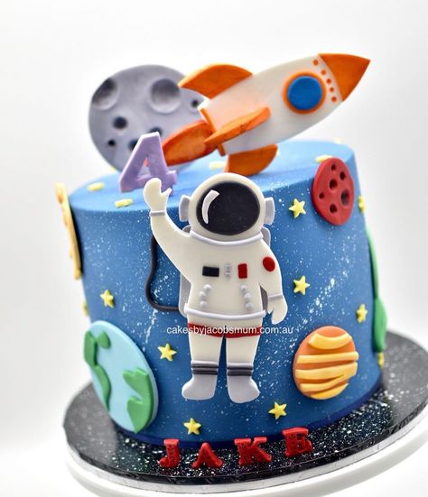 Bug Birthday Cakes, Solar System Cake, Rocket Cake, Planet Cake, Galaxy Cake, 5th Birthday Cake, Astronaut Birthday, Space Birthday Party, Space Astronaut