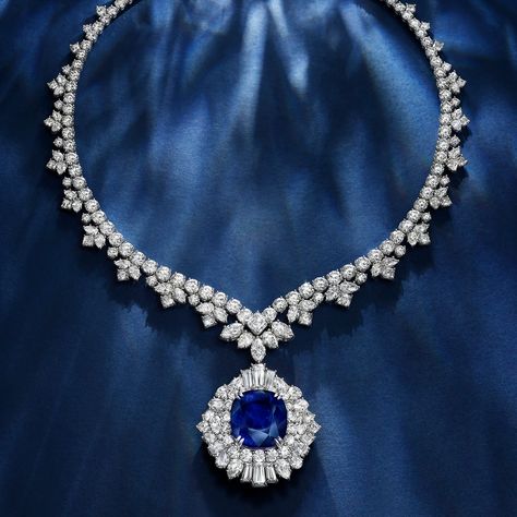 Harry Winston Necklace, Kashmir Sapphire, Bridal Diamond Necklace, Designers Jewelry Collection, Fancy Jewelry Necklace, Bracelet Inspo, 3 Sisters, Antique Jewellery Designs, Jewelry Design Drawing