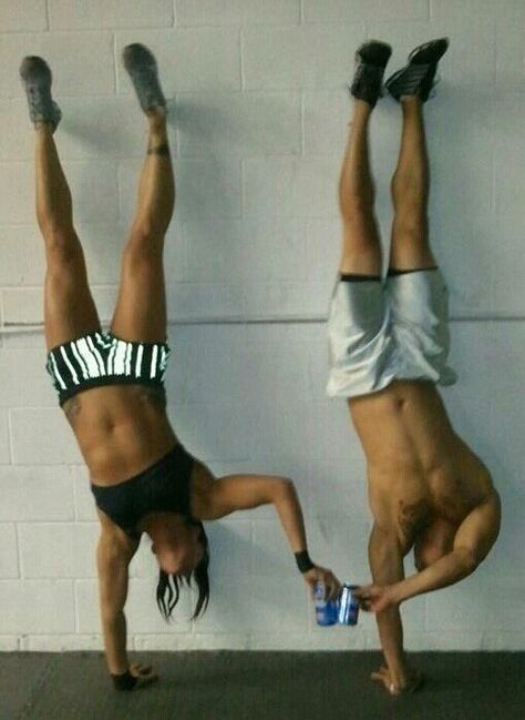 Will WoD for Beer! Crossfit Couple, Crossfit Inspiration, Workout Shakes, Crossfit Motivation, Fitness Programs, Style Fitness, Fit Couple, Body Motivation, Fit Couples