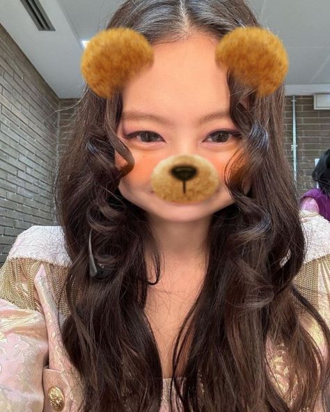 Kpop Idols Bear Filter, Jennies Dog, Dog And Girl, Girl Best Friends, Girl Coloring Pages, Dog Filter, Puppy Face, Boy And Girl Best Friends, Coloring Pages For Girls