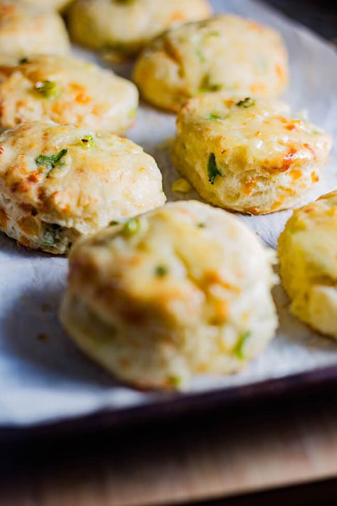 Cheddar Scallion Biscuits - Cooking Maniac