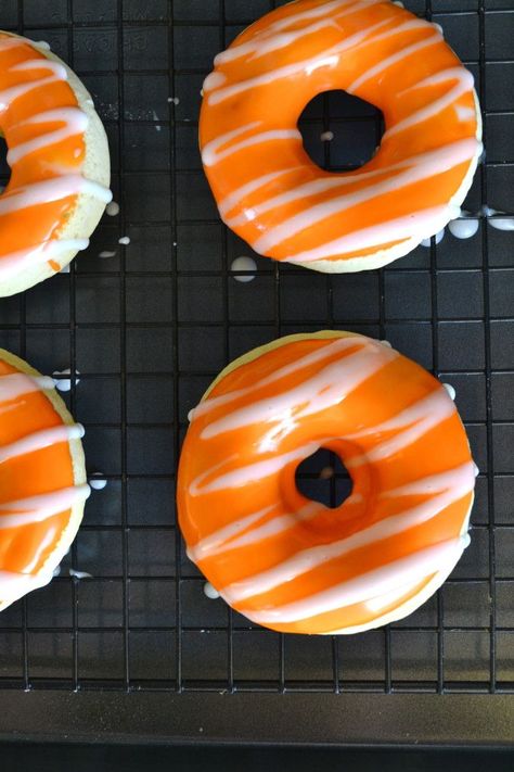 Donut Recipe Baked, Donat Glaze, Easy Donut Recipe, Orange Baking, Homemade Donuts Recipe, Baked Donut Recipes, Donut Recipe, Homemade Donuts, Doughnut Recipe