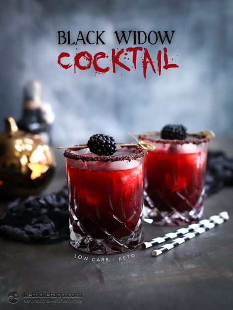 keto halloween cocktail Black Widow Cocktail, Halloweenský Makeup, Low Calorie Cocktails, Halloween Drinks Alcohol, Low Carb Cocktails, Coctails Recipes, Keto Cocktails, Low Carb Drinks, Halloween Cocktails