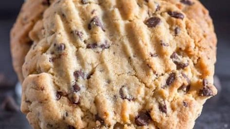 Amish Cookies, The Best Peanut Butter Cookies, Homemade Peanut Butter Cookies, Best Peanut Butter Cookies, Cookies Peanut Butter, Peanut Butter Chocolate Chip Cookies, Cookies And Brownies, Best Peanut Butter, Chocolate Cookie Recipes