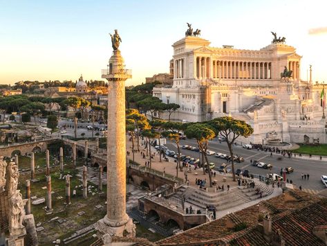 I am on a terrace above Piazza Venezia and the view in front of me looks like a postcard. In the background is the Colosseum, in the center is the Roman Forum and in the foreground are the twin domes of the two baroque churches, placed around the statue of St. Peter, which stands atop the Trajan’s Column that commemorates the emperor’s victory in the Dacian wars (now Romania). Trajan's Column, Roman Forum, Group Tours, Boat Trips, Ancient Rome, Rome Italy, Roman Empire, National Geographic, Cool Places To Visit