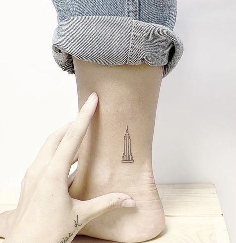 Fine Line Building Tattoo, Nyc Themed Tattoos, Minimalist Nyc Tattoo, Tiny Nyc Tattoo, Fine Line New York Tattoo, Nyc Minimalist Tattoo, Building Outline Tattoo, Simple Nyc Tattoo, Nyc Fine Line Tattoo