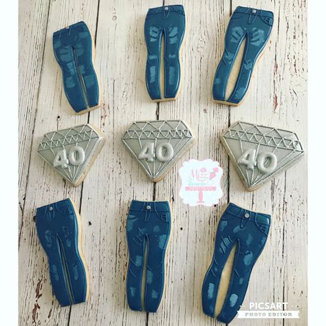 Denim and Diamond Cookies Denim And Diamonds Cookies, Denim Diamonds Theme Outfit, Diamond Cookies, Jeans Diamond, Diamond Theme Party, Diamonds And Denim Party, Bachelorette Party Cookies, Denim And Pearls, Diamond Theme