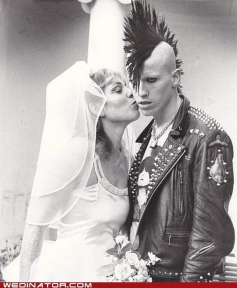 The Odd Couple Punk Couple, White Punk, Punk Wedding, Punk Love, Wedding London, Bride Vintage, Punk Culture, Punks Not Dead, Arte Punk