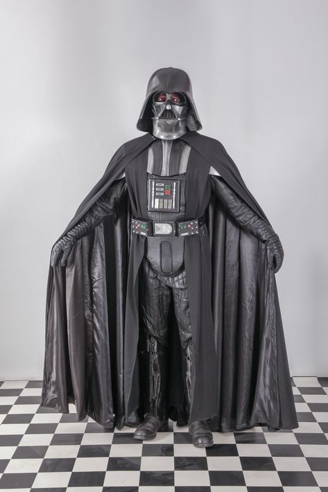 Darth Vader Cosplay, Darth Vader Costume, Darth Vader Costumes, Dark Vader, Bicycle Tattoo, Tater Tots, Star Wars Images, Star Wars Fandom, Adult Costumes