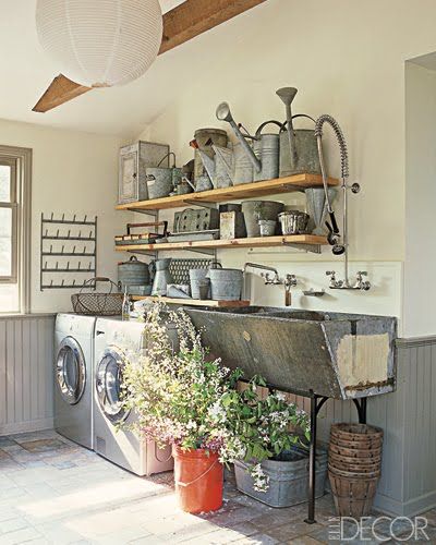 Ok, just came across this while looking for a galvanized sink for outside...this is pretty cool! I'd prefer old barn wood floors instead to bring out the rafters and shelves. Love it! Utility Room Designs, Laundry Room/mud Room, Stylish Laundry Room, Casa Country, Vintage Laundry, Casa Vintage, Lake Cottage, Room Renovation, Laundry Mud Room