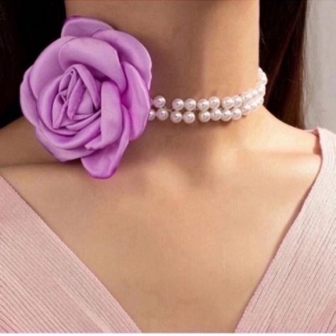 1pc Fashionable Faux Pearl & Flower Decor Choker Beautiful Pearl & Flower Decor Choker New, Never Used Pearl Logo, Vintage Swatch Watch, Fashion Rings Silver, Heart Accessories, Black Pearl Necklace, Beautiful Gold Necklaces, Initial Earrings, Classic Wedding Rings, Red Diamond