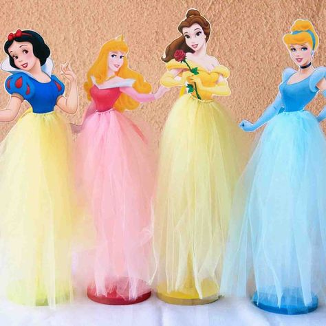 Disney Princess Centerpiece, Disney Princess Centerpieces, Princesa Disney Bella, Princess Centerpieces, Disney Princess Theme, Bar Deco, Princess Birthday Party Decorations, Disney Princess Birthday Party, Princess Theme Birthday