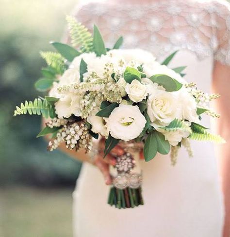 In Season Now: 6 Fern-Filled Wedding Bouquets Fern Bouquet, Flowers Bouquet Ideas, Best Wedding Flowers, White Lisianthus, Fern Wedding, Green Wedding Bouquet, How To Dress For A Wedding, Niagara Wedding, Semi Formal Wedding