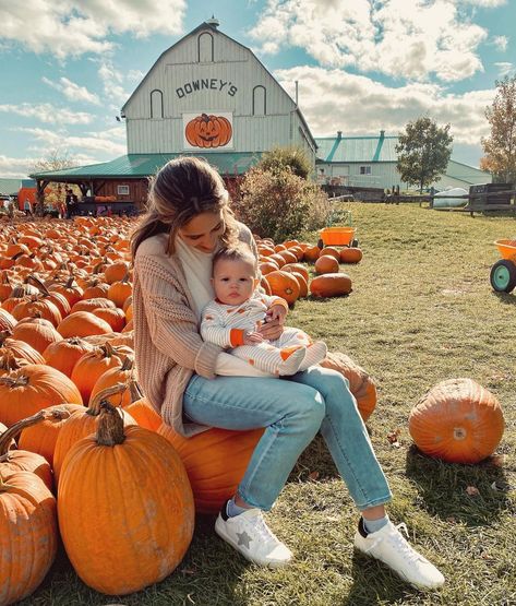 Noah King, The Pumpkin King 🎃🧡 . #pumpkinpicking #pumpkinpatch #boymom #boymomlife #october #ltkfashion #ltk #ltkfamily #ltkbaby #liketkit… Outfit Ideas For Boys, Pumpkin Patch Photography, Fall Baby Photos, Fall Photoshoot Family, Fall Baby Pictures, Pumpkin Patch Photoshoot, Pumpkin Patch Pictures, The Pumpkin King, Farm Pictures