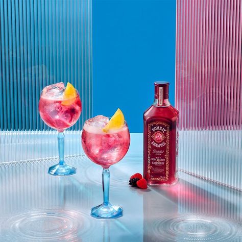 Get weekend-ready by creating a showstopping G&T with Bombay Bramble… swipe for the recipe! Flavoured Gin, Summer Drink, Bramble, Summer Drinks, Natural Flavors, The Recipe, Blackberry, Gin, Whiskey