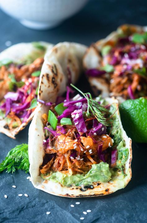 Korean Pulled Pork Tacos, Korean Mexican Fusion Recipes, Korean Bbq Tacos, Bulgogi Tacos, Asian Tacos, Sandwich Inspiration, Korean Tacos, Lamb Taco, Chicken Bulgogi