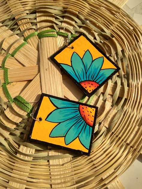 Mdf Jewellery, Painted Jewellery, Applique Wall Hanging, Diy Jewelry Set, Terracotta Jewellery Designs, Artsy Jewelry, Diy Earrings Easy, Diy Jewellery Designs, Hand Painted Necklace