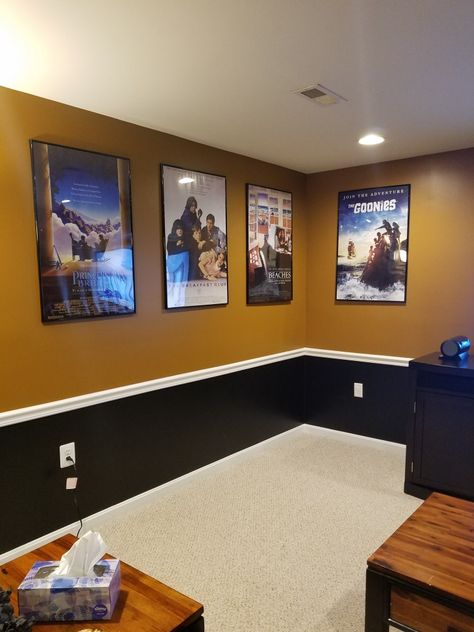 Framed Movie Posters On Wall, Movie Poster Wall Decor Ideas, Movie Room Posters, Framed Movie Posters, Theater Aesthetic, Movie Poster Frames, Movie Room Decor, Home Cinema Room, Movie Poster Wall