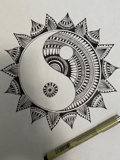 Yin Yang Mandala Art, Vignette Drawing, Drawing With Quotes, Mandala Drawing Easy, Black Doodles, Yin Yang Mandala, Carillons Diy, Mandala Arts, Doddle Art