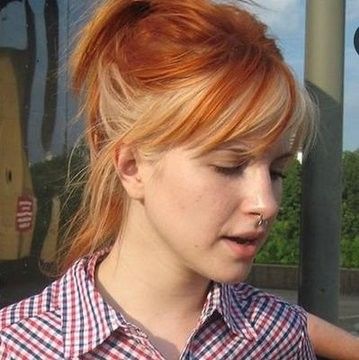 Orange Hair With Blonde, Orange Hair With Highlights, Hayley Williams Red Hair, Hailey Williams Hair, Orange Hair With Blonde Highlights, Orange Blonde Hair, Hayley Williams Hair Blonde, Hayley Williams Hair, Paramore Hair Hayley Williams