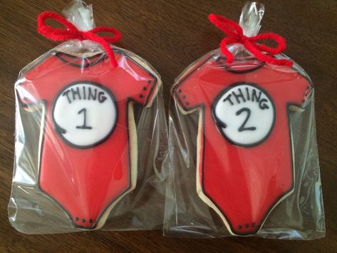 Thing 1 & Thing 2 Baby Shower Cookies - perfect party cookies! Dr Seuss Baby Shower Decorations, Thing 1 Thing 2 Party, Decorated Sugar Cookie, Dr Seuss Birthday Party, Baby Shower Sweets, Dr Seuss Baby Shower, Party Cookies, Twins Birthday, Thing One