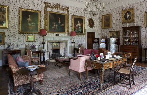 Country House Drawing Room English Sitting Room, White House Bedroom, Woburn Abbey, Elsie De Wolfe, English Interior, Sitting Rooms, English Country Style, Victorian Architecture, English Country House