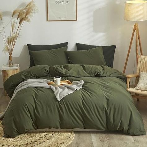 Size Information--1 Green Duvet Cover 90x90 Inch, 2 Matching Pillowcases 20x26 Inch. Set Includes--Each Set Includes 1x Cotton Duvet Cover And 2x Matching Pillowcases. Soft&Warm--Super Soft Cotton Material, Building A Comfortable Bed For Your Family And Get The High-Quality Night's Rest. Unique Design--The Green Duvet Cover Set Updates Any Bedroom Decor With The Feel As If You Are On A Relaxing Vacation In The Nature, The Stylish Bedding Gives Your Bedroom A Modern And Chic Update. Also A Great Dark Green Duvet Cover Bedroom Ideas, Stylish Bedding, Modern Bed Set, Boho Duvet Cover, Green Comforter, 100 Cotton Duvet Covers, Green Duvet, Green Duvet Covers, Full Duvet Cover