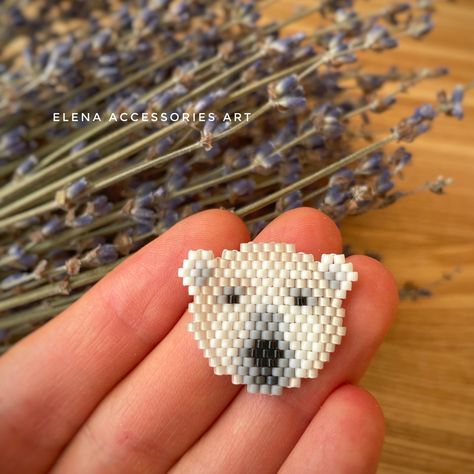 Polar Bear Earrings, Bead Animals, Miyuki Beads Pattern, Native Beading, Native Beading Patterns, Beaded Earrings Native, Art Perle, Brick Stitch Earrings, Brick Stitch Pattern