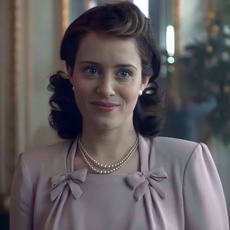 The Crown Aesthetic, Claire Foy The Crown, The Crown Season 1, Clare Foy, The Crown Elizabeth, Crown Tv, Crown Fashion, The Crown Series, The Crown Season