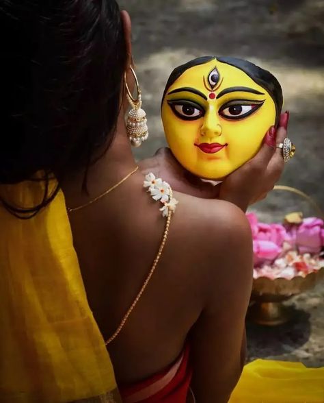 Mahalaya 2023 Photo, Images Download - Happy Mahalaya HD Picture For Whatsapp & Facebook Happy Mahalaya, Spiritual Art Painting, Bale Dance, Painting Love Couple, Best Friend Drawings, Buddha Art Painting, Indian Art Gallery, Kali Goddess, Meaningful Art