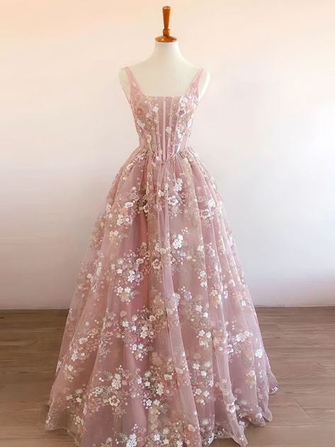 Xxs Prom Dresses, Elegant Pink Gown, Prom Flower Dress, Pink Dress Aesthetic Casual, Short Pink Dress Aesthetic, Pink Fairy Aesthetic Outfit, Floral Grad Dress, Prom Pink Dresses, Cute Knee Length Dresses