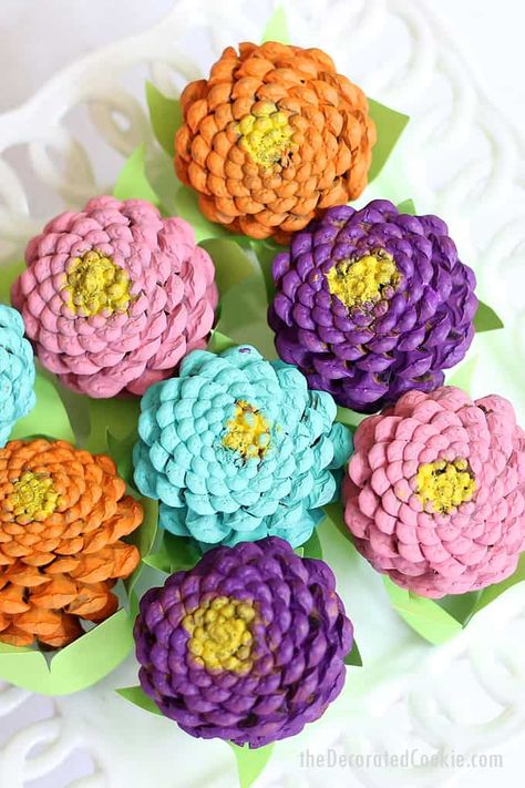 How to paint easy PINE CONE ZINNEAS, a colorful home decor flowers craft for spring. Easter centerpiece idea. Video step-sy-steps are included. Pinecones Crafts, Pinecone Art, Animals Sewing, Pine Cone Flowers, Craft Spring, Idea Video, Pinecone Crafts, Cone Flowers, Painted Pinecones