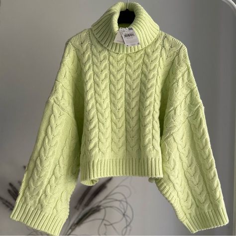 Mango Cable Knit Oversized Knit Light Green Sweater New New With Tags S Pit To Pit 28” Length 19” (Back) Light Green Sweater, Tan Knit Sweater, Black And White Cardigans, Quarter Zip Sweater, Textured Sweater, Oversize Knit, Easy Trendy Outfits, Round Neck Sweaters, Knitting Women Sweater