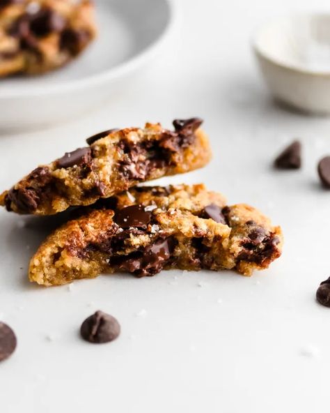 Air Fryer Chocolate Chip Cookies, Single Serve Cookie, Protein Mug Cakes, Keto Chocolate Chip Cookies, Keto Chocolate Chips, Keto Sweets, Low Carb Treats, Low Carb Sweets, Fast And Slow