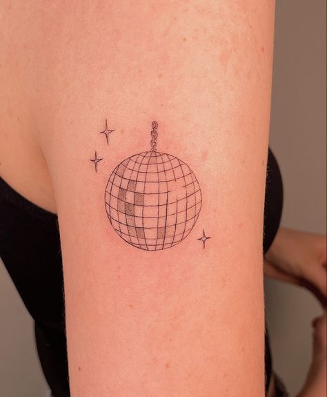 Dainty Disco Ball Tattoo, Disco Ball Tattoo Simple, Mirror Ball Tattoo, Disco Tattoo, Mirrorball Tattoo, Disco Ball Tattoo, Swift Tattoo, Pearl Tattoo, Balloon Tattoo