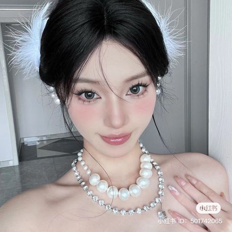 Makeup Ideas Elegant, Makeup Looks Asian, Swan Makeup, Snow White Makeup, Attractive Aesthetic, Selfie Photoshoot, Ballerina Makeup, Asian Makeup Tutorials, Makeup Korean