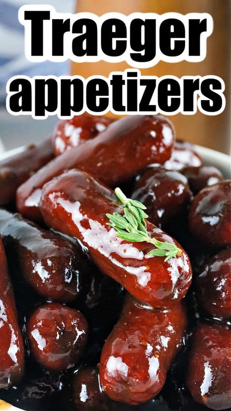 Best Traeger appetizers your guests will love. Want snack smoker recipes for your party? Smoked cheesy bread, bbq smokies, veggies and more. Smoked Snacks Recipes, Fast Smoker Recipes, Smoked Finger Foods, Pellet Smoker Appetizers, Smoker Snacks, Quick Smoker Recipes, Smoker Appetizers Snacks, Talegate Food, Traeger Appetizers