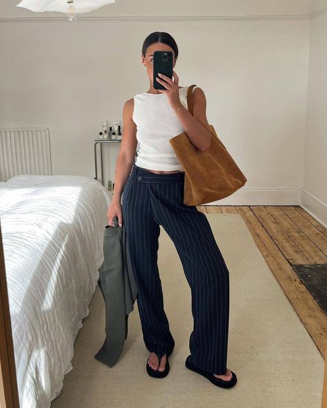 Pin Stripe Pants Outfit, Blue Striped Pants Outfit, Pinstripe Trousers Outfit, Striped Trousers Outfit, Pinstripe Pants Outfit, Navy Pants Outfit, Stripe Pants Outfit, Zara Knit Top, Striped Wide Leg Trousers