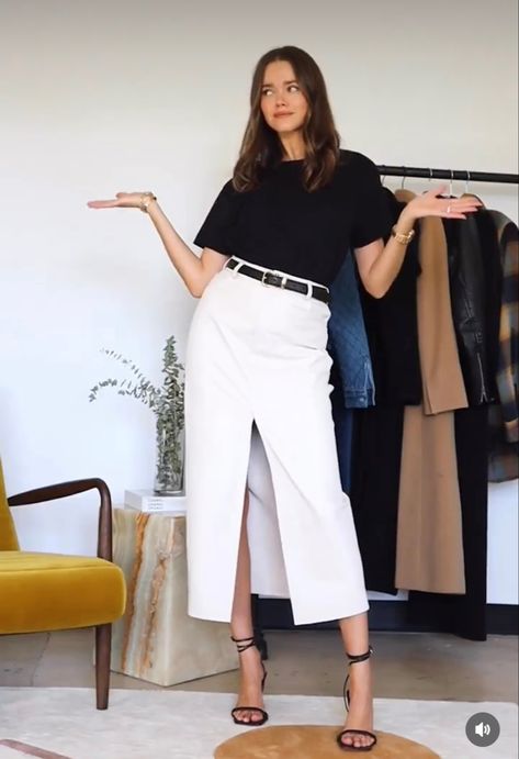 White Midi Skirt Outfit, White Denim Midi Skirt, Midi Skirt Outfits Summer, Denim Midi Skirt Outfit, Valeria Lipovetsky, White Jean Skirt, Spring Skirt Outfits, White Skirt Outfits, Skirt Outfit Summer